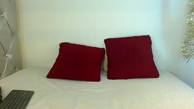 JessicaRabbit04 online show from November 13, 8:46 pm