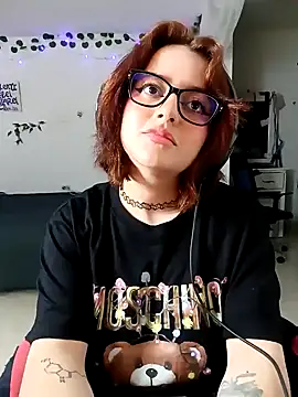 Lin-cute online show from December 15, 11:20 pm