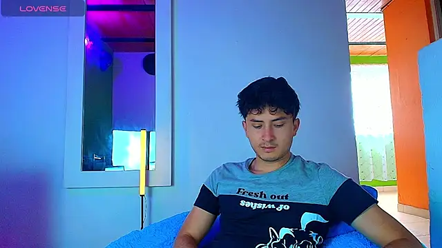 Snapshot of santyago_taylor chatting on November 27, 6:52 pm santyago taylor online show from November 27, 6:52 pm