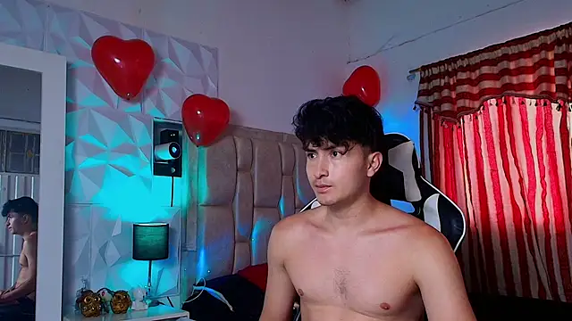santyago taylor online show from February 17, 6:50 pm