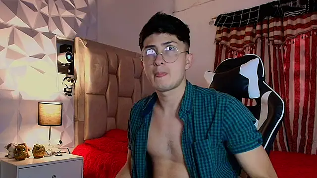 santyago taylor online show from March 21, 9:01 pm
