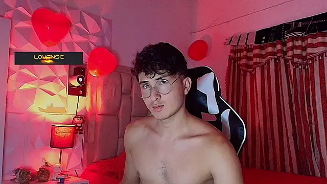 santyago taylor online show from March 6, 7:10 pm