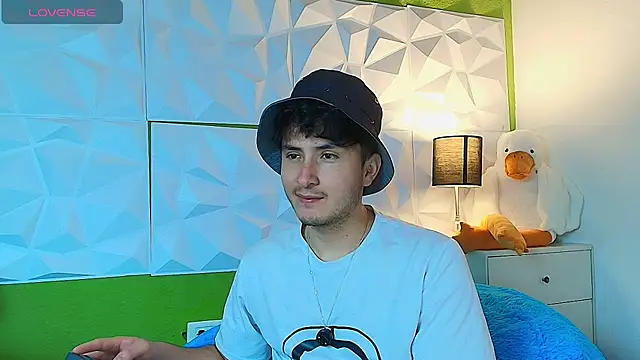santyago taylor online show from September 17, 7:27 pm