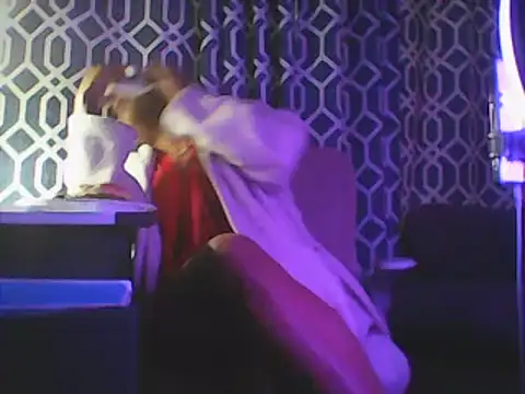 YourFaceMyThrone27 online show from December 20, 3:31 pm