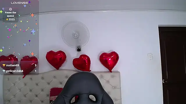 Snapshot of cristal_horny19 chatting on September 15, 8:59 am cristal horny19 online show from September 15, 8:59 am