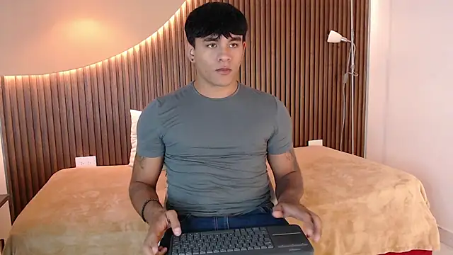 LuciferM Star online show from February 5, 3:24 am