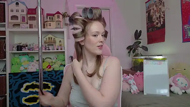 Daisy Dollxo online show from April 28, 7:07 pm