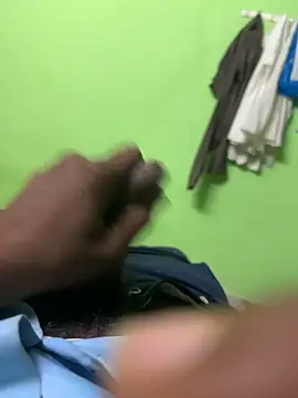 Snapshot of pussylover143x chatting on November 28, 5:02 pm pussylover143x online show from November 28, 5:02 pm