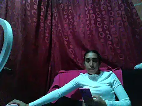 Snapshot of ifeelverywet_andhot chatting on February 8, 5:18 pm ifeelverywet andhot online show from February 8, 5:18 pm