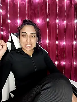 ifeelverywet andhot online show from February 17, 4:15 pm