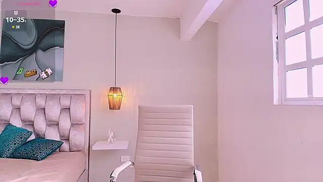 aisha sakina online show from February 9, 9:13 pm