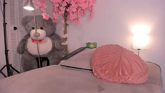 Snapshot of kitty_miaa chatting on July 12, 9:26 pm kitty miaa online show from July 12, 9:26 pm