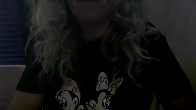 Snapshot of JenniLowen chatting on October 13, 12:07 pm JenniLowen online show from October 13, 12:07 pm
