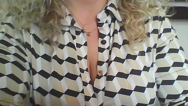 JenniLowen online show from February 16, 2:16 pm