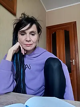 Francenia lolis online show from January 14, 7:34 am