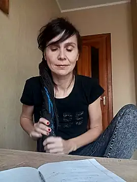 Francenia lolis online show from October 30, 7:50 am