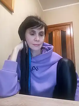 Francenia lolis online show from November 17, 10:30 am