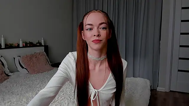 Undertheskin online show from April 2, 2:13 pm