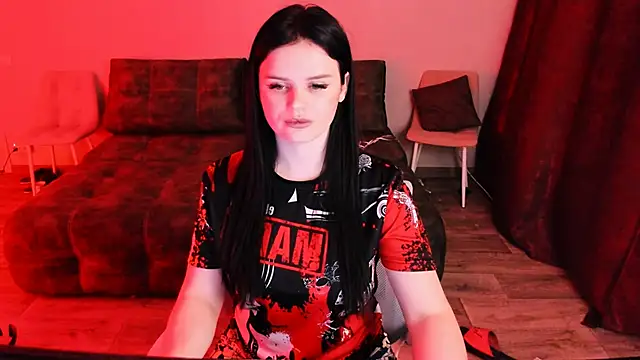 Lora Cain online show from February 11, 3:01 pm