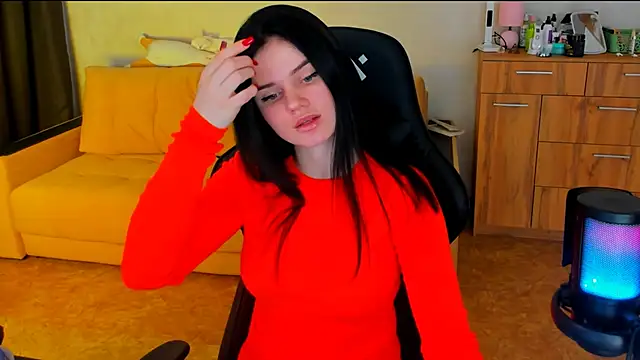 Lora Cain online show from March 1, 12:34 pm