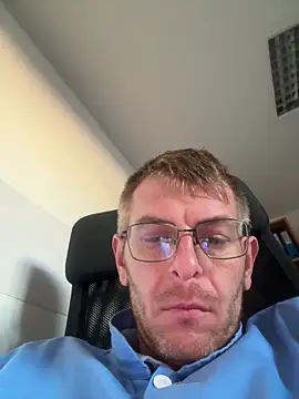 adrian90bi11 online show from May 1, 3:39 pm