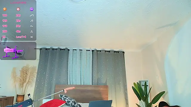 Snapshot of valery_yepes chatting on November 19, 12:49 pm valery yepes online show from November 19, 12:49 pm