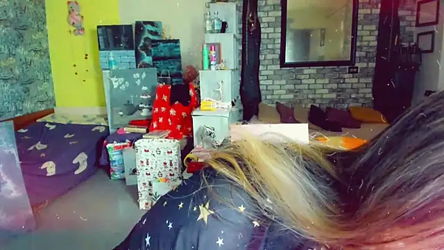 KlaraHoll online show from February 14, 6:34 am