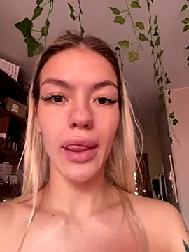 Snapshot of -Sexy_Barbie- chatting on October 7, 3:07 am -Sexy Barbie- online show from October 7, 3:07 am