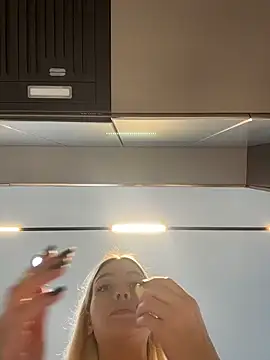 Snapshot of -Sexy_Barbie- chatting on November 23, 7:40 am -Sexy Barbie- online show from November 23, 7:40 am