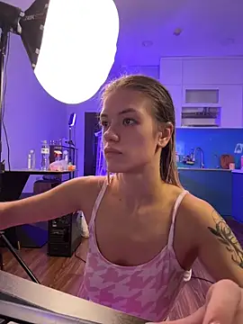 -Sexy Barbie- online show from April 15, 5:57 am