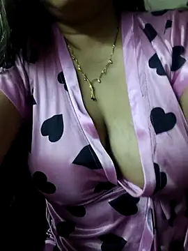 Snapshot of Madhavi_mishra chatting on October 28, 2:56 am Madhavi mishra online show from October 28, 2:56 am