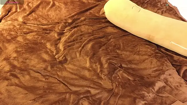 clementinena online show from November 20, 4:57 am