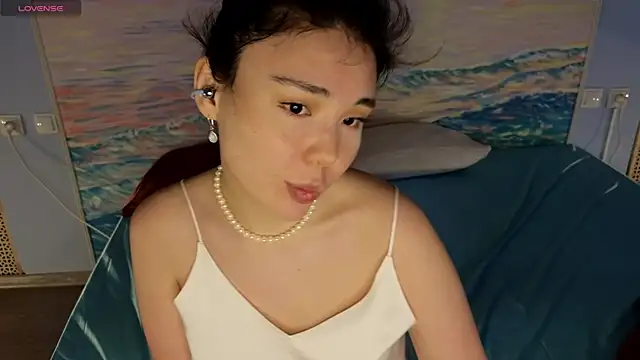 Snapshot of clementinena chatting on July 6, 1:56 am clementinena online show from July 6, 1:56 am