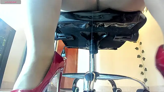 aitana-purple online show from March 8, 6:11 pm