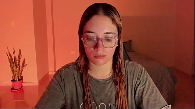 atenas 05  online show from February 14, 10:43 pm