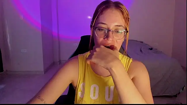 atenas 05  online show from December 4, 9:47 pm