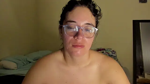 Snapshot of atenas_05_ chatting on July 18, 9:29 am atenas 05 online show from July 18, 9:29 am