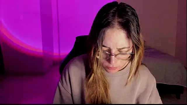 atenas 05  online show from November 29, 10:04 am