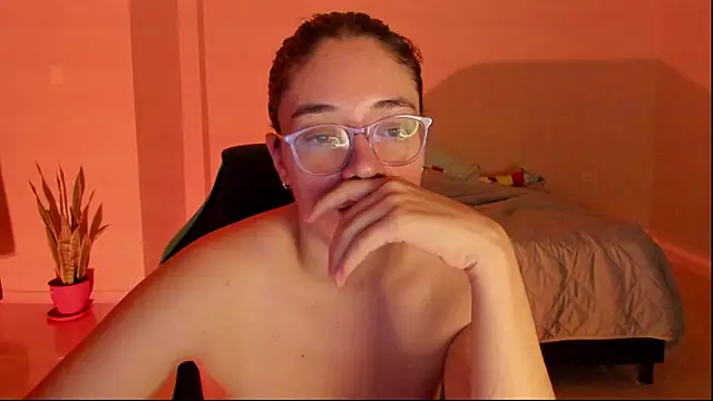 atenas 05  online show from February 22, 9:44 am