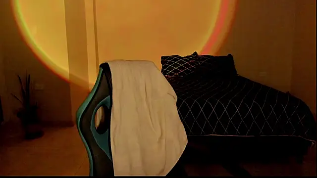 atenas 05  online show from November 25, 9:20 am