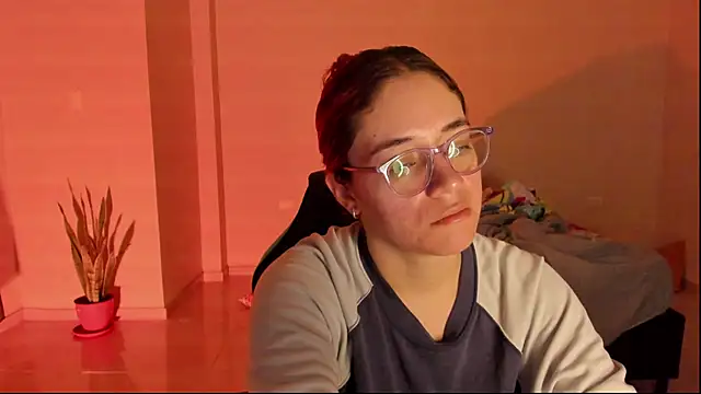 atenas 05  online show from February 10, 9:30 am