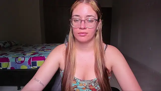 atenas 05  online show from March 4, 7:01 pm