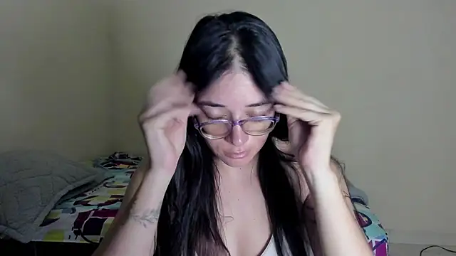 Snapshot of atenas_05_ chatting on July 20, 9:38 am atenas 05 online show from July 20, 9:38 am