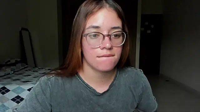 atenas 05  online show from February 11, 9:56 pm