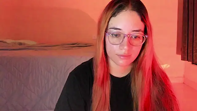 atenas 05  online show from April 15, 9:26 am