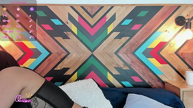 NaiirobiSwan online show from February 7, 8:17 pm