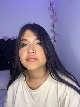 Snapshot of alisson_carolina73 chatting on February 13, 12:24 am alisson carolina73 online show from February 13, 12:24 am