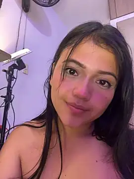 Snapshot of alisson_carolina73 chatting on February 8, 6:43 am alisson carolina73 online show from February 8, 6:43 am