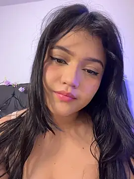 Snapshot of alisson_carolina73 chatting on September 24, 3:35 am alisson carolina73 online show from September 24, 3:35 am