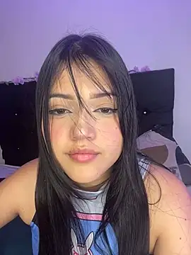 Snapshot of alisson_carolina73 chatting on February 16, 11:28 pm alisson carolina73 online show from February 16, 11:28 pm